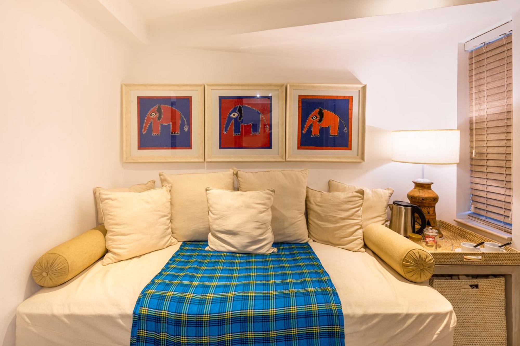 55Tg Boutique Suites Коломбо Экстерьер фото